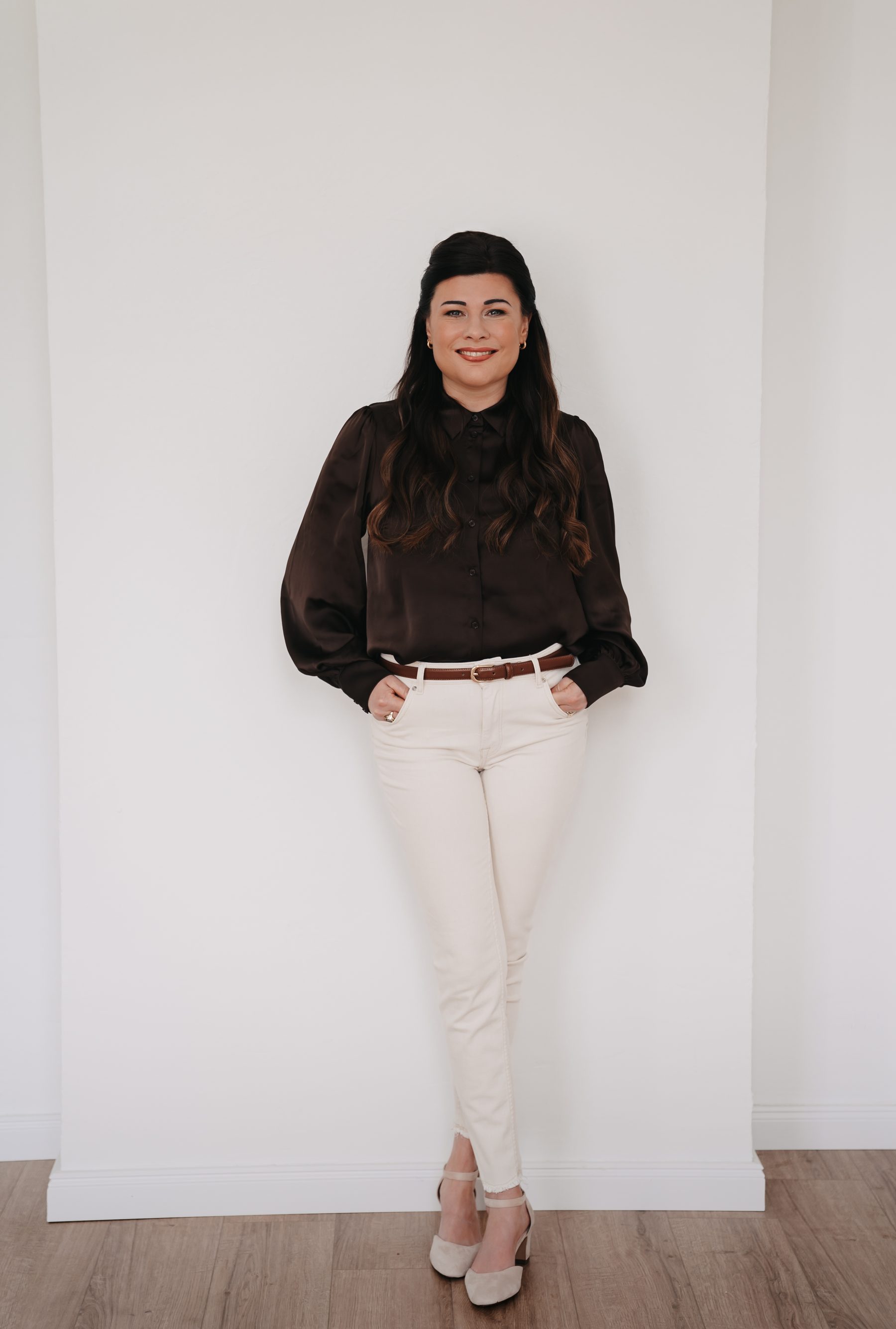 Julia Horneber, Mental Coach, stehend im Porträt